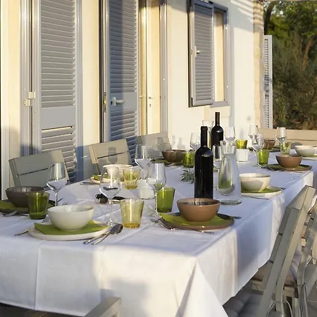 Ella فيلة *